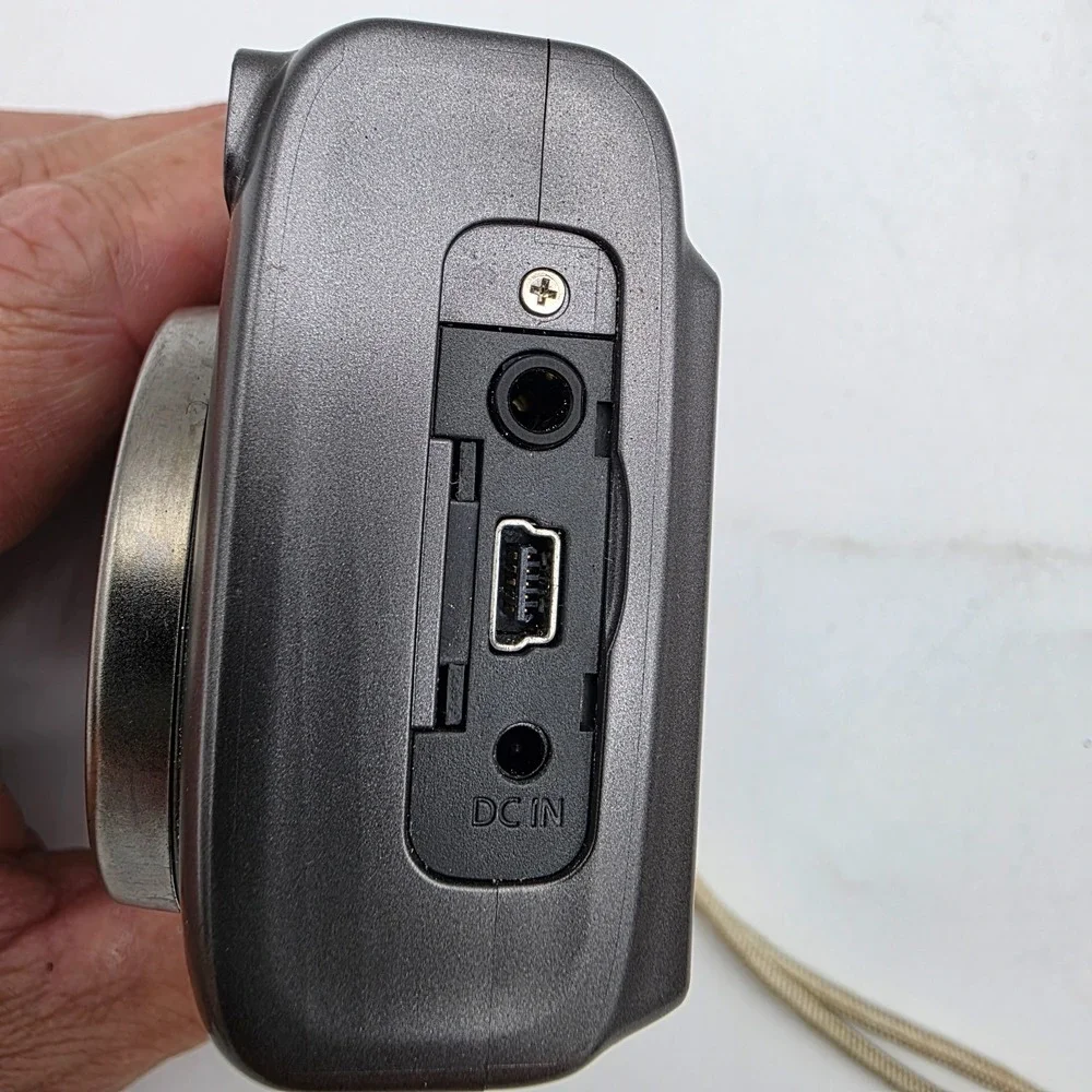 Canon PowerShot A590 IS 8.0MP Digital Camera Tested Fully Functional Grey 32MB